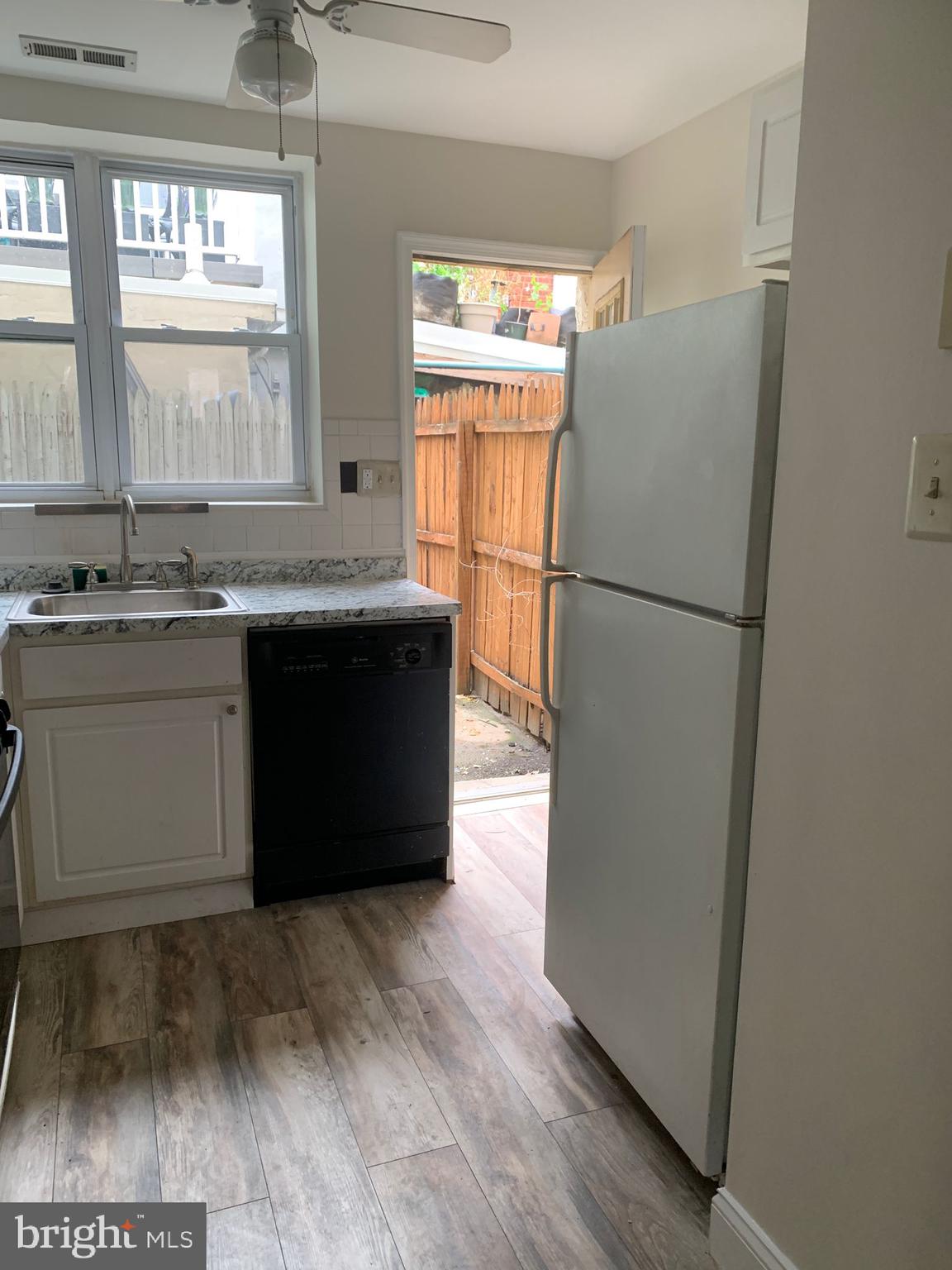 528 FITZWATER STREET