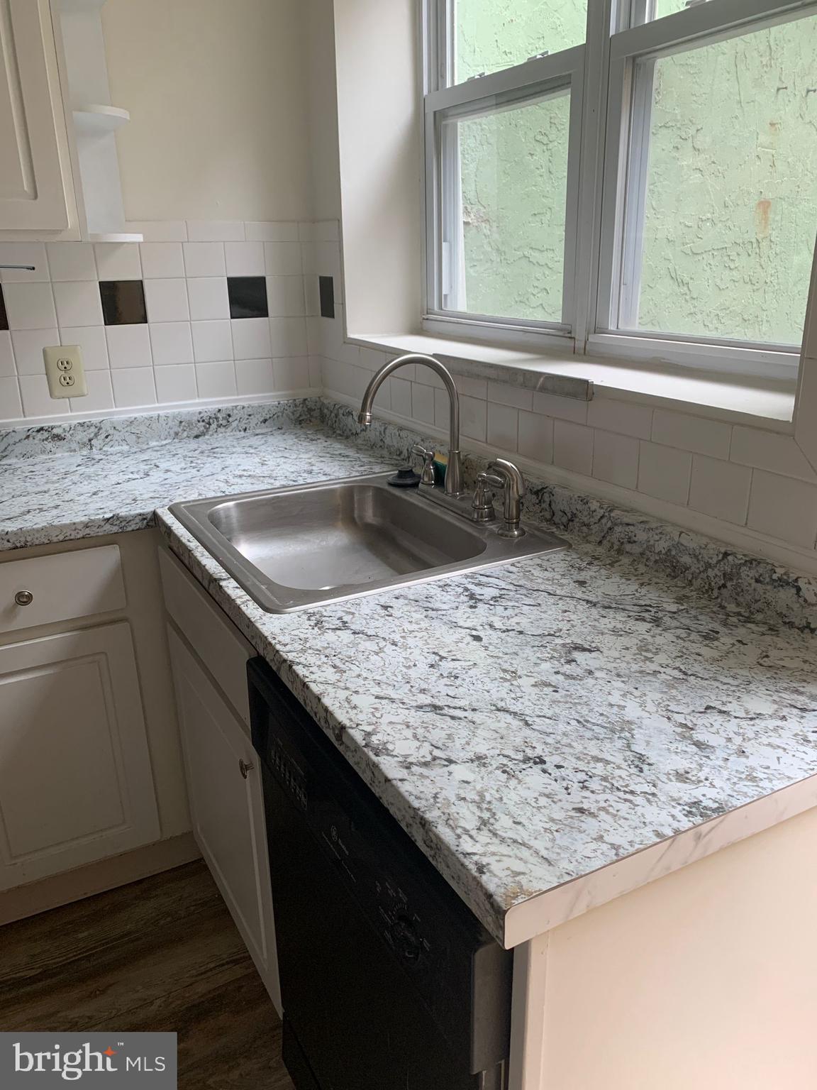 528 FITZWATER STREET