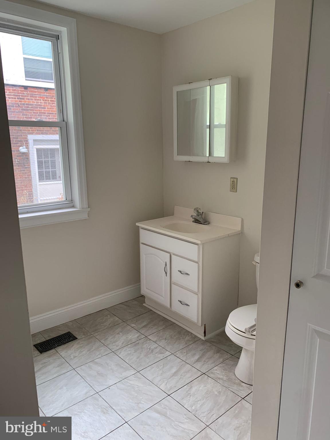 528 FITZWATER STREET