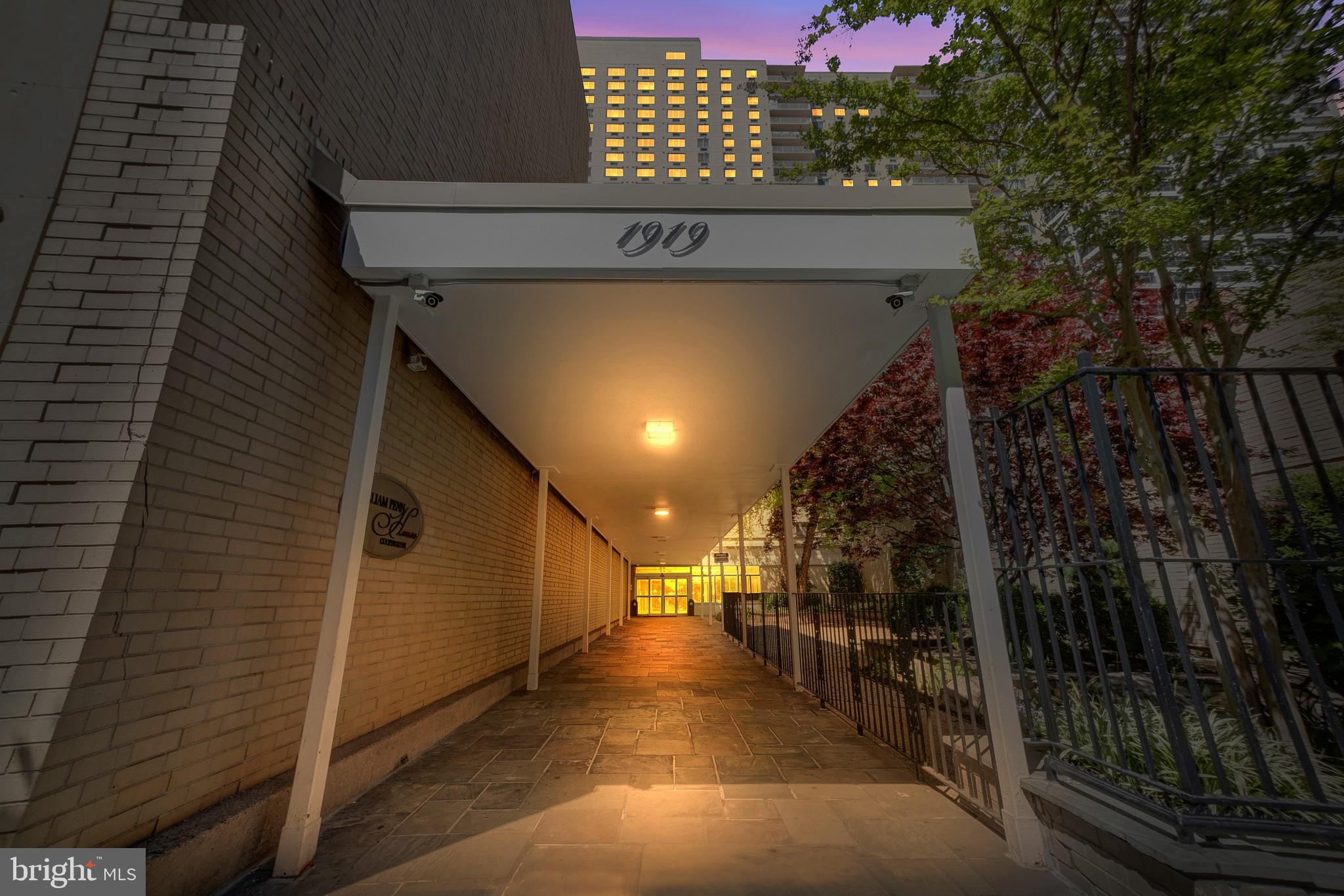 1919 CHESTNUT STREET 2901/02/24