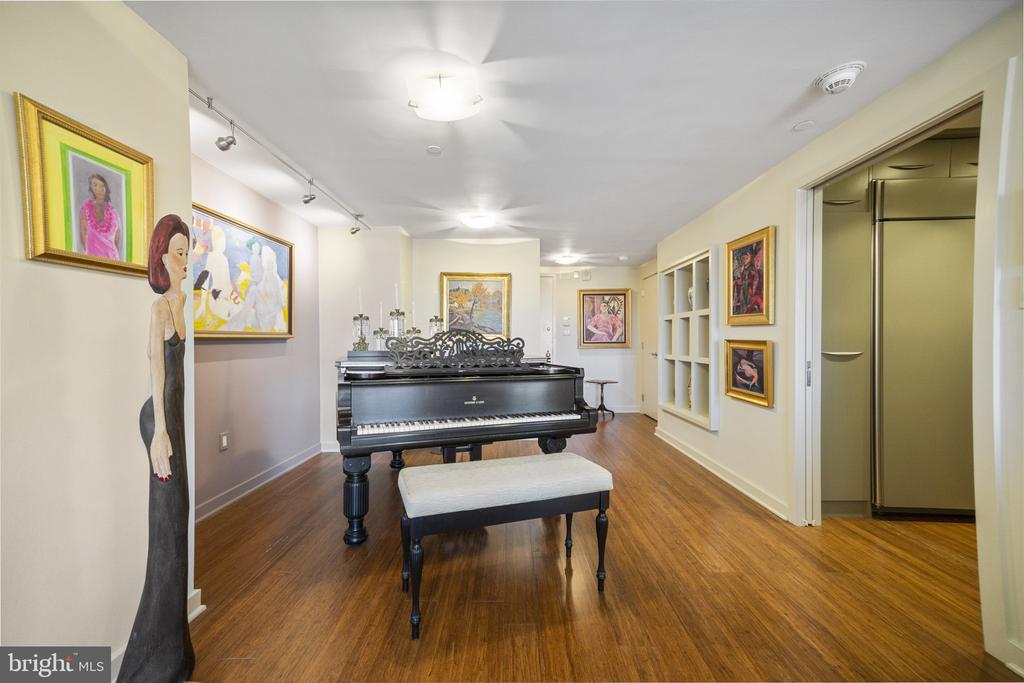 1919 CHESTNUT STREET 2901/02/24