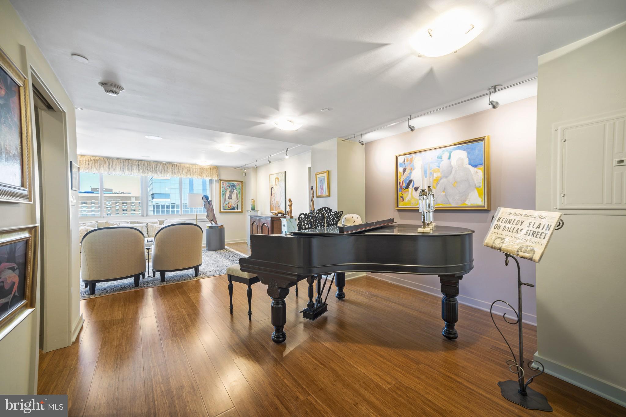 1919 CHESTNUT STREET 2901/02/24