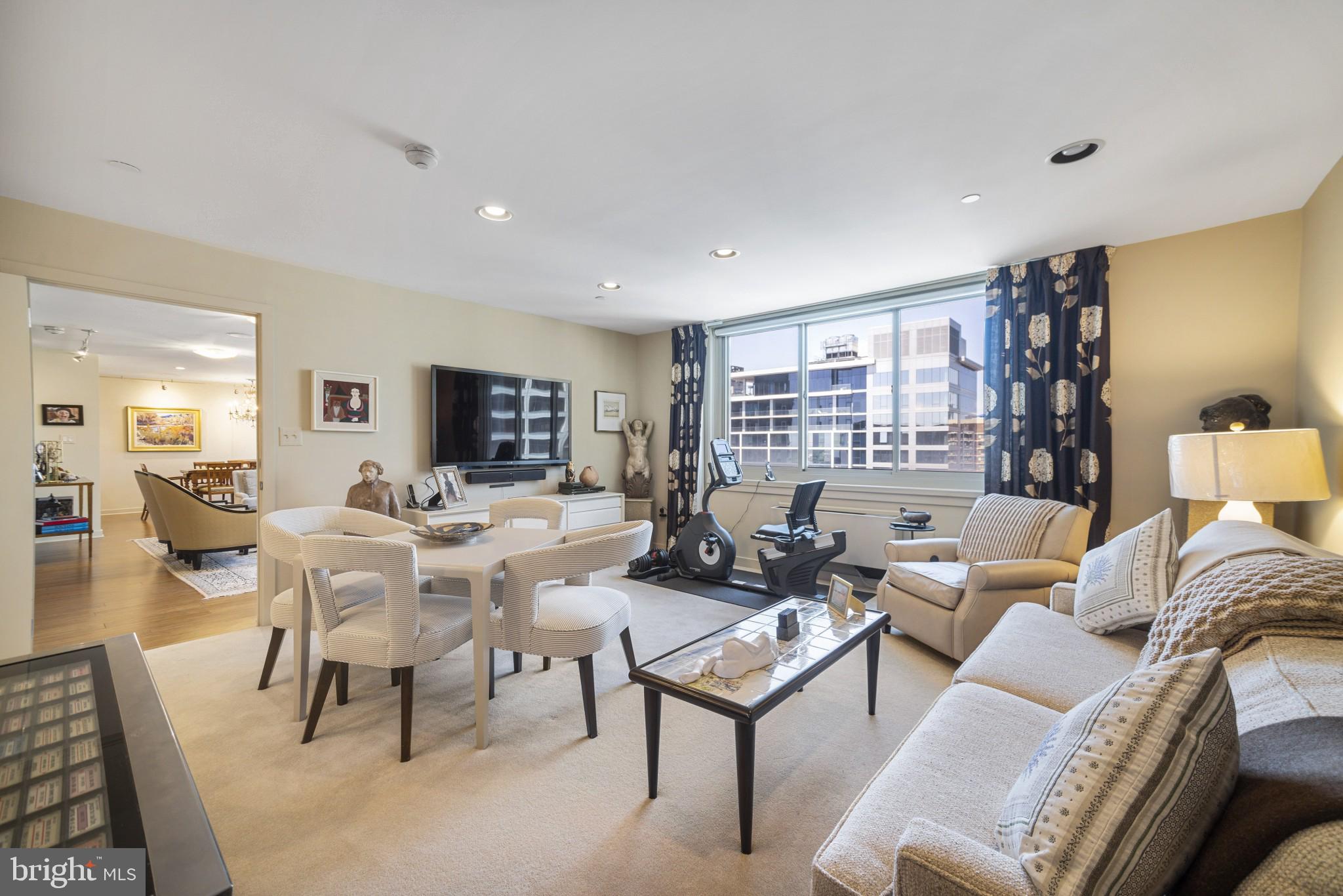 1919 CHESTNUT STREET 2901/02/24