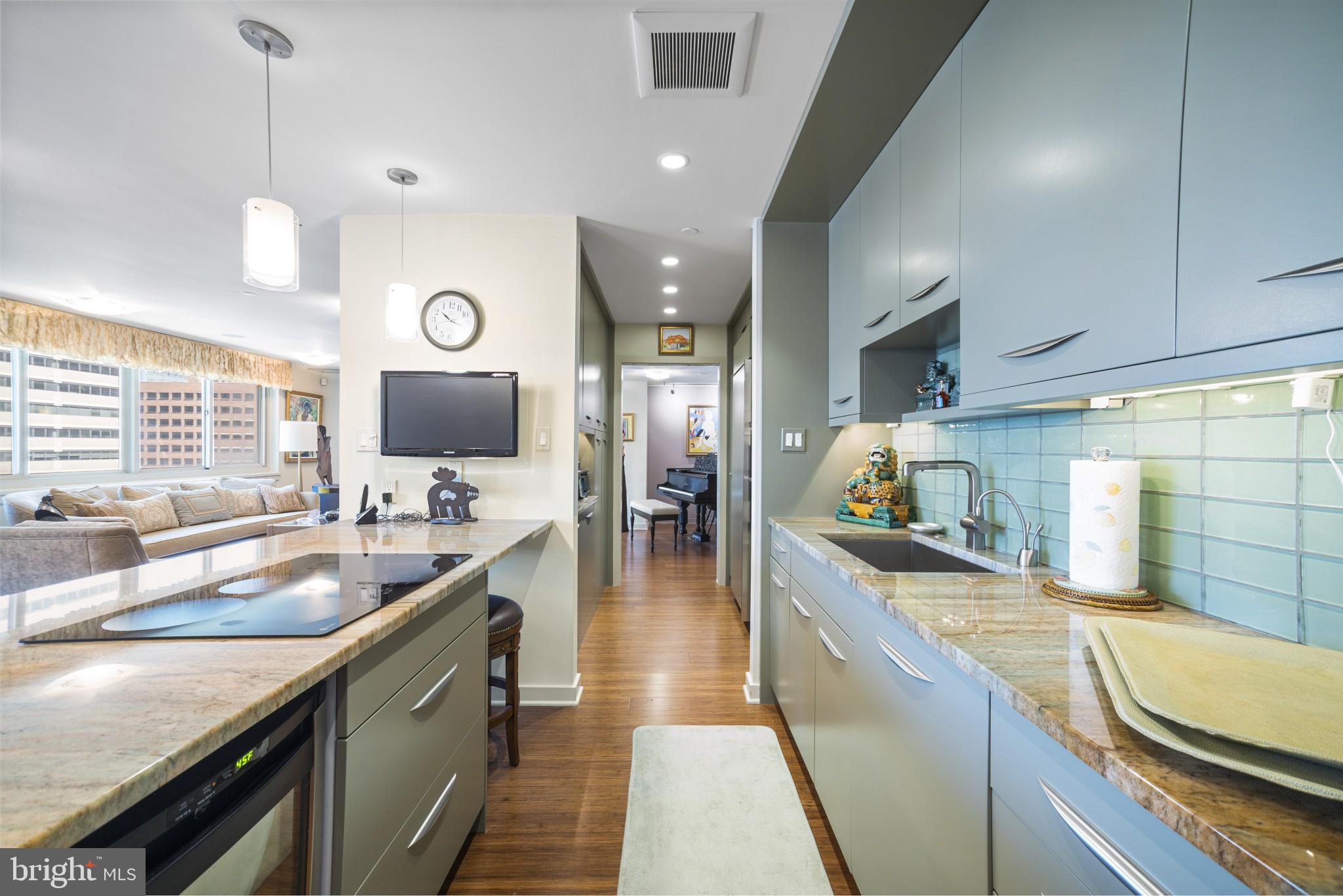 1919 CHESTNUT STREET 2901/02/24