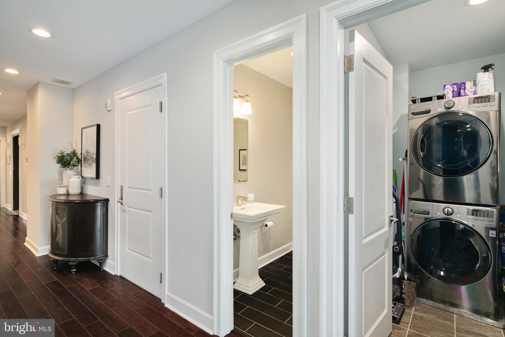 1910 SPRING GARDEN STREET Unit: 2