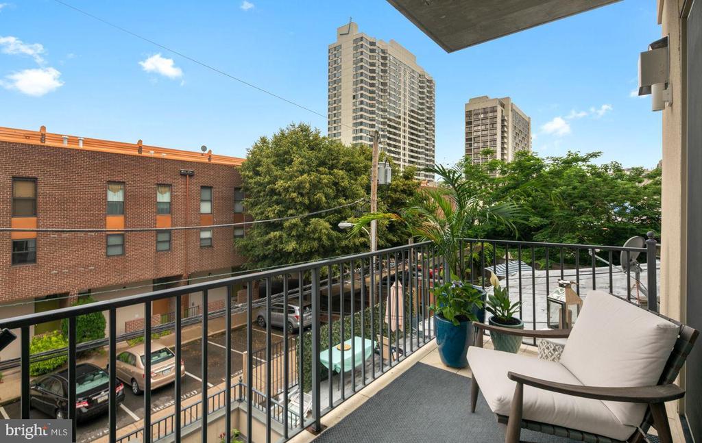 1910 SPRING GARDEN STREET Unit: 2