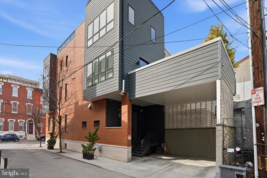 741 S 15TH STREET