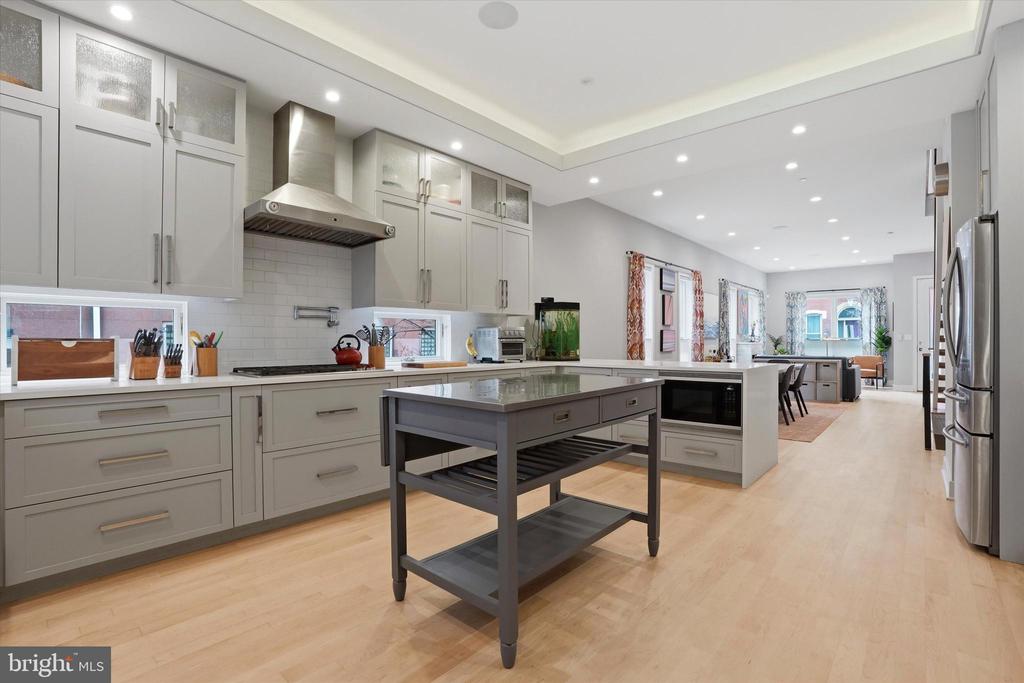 741 S 15TH STREET
