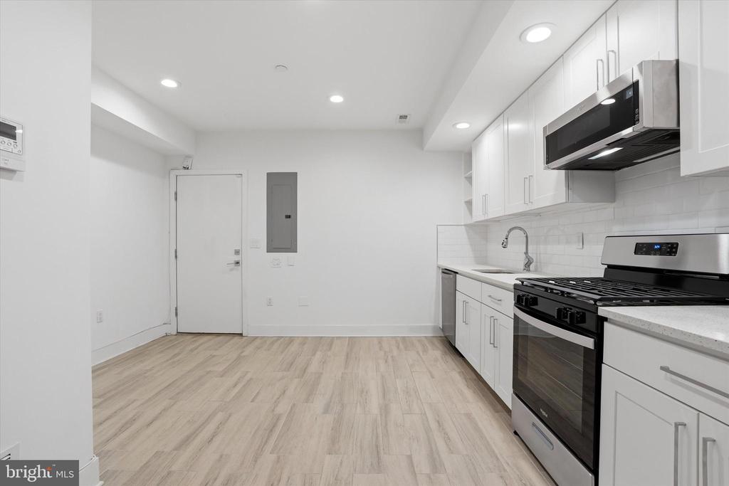 741 S 15TH STREET