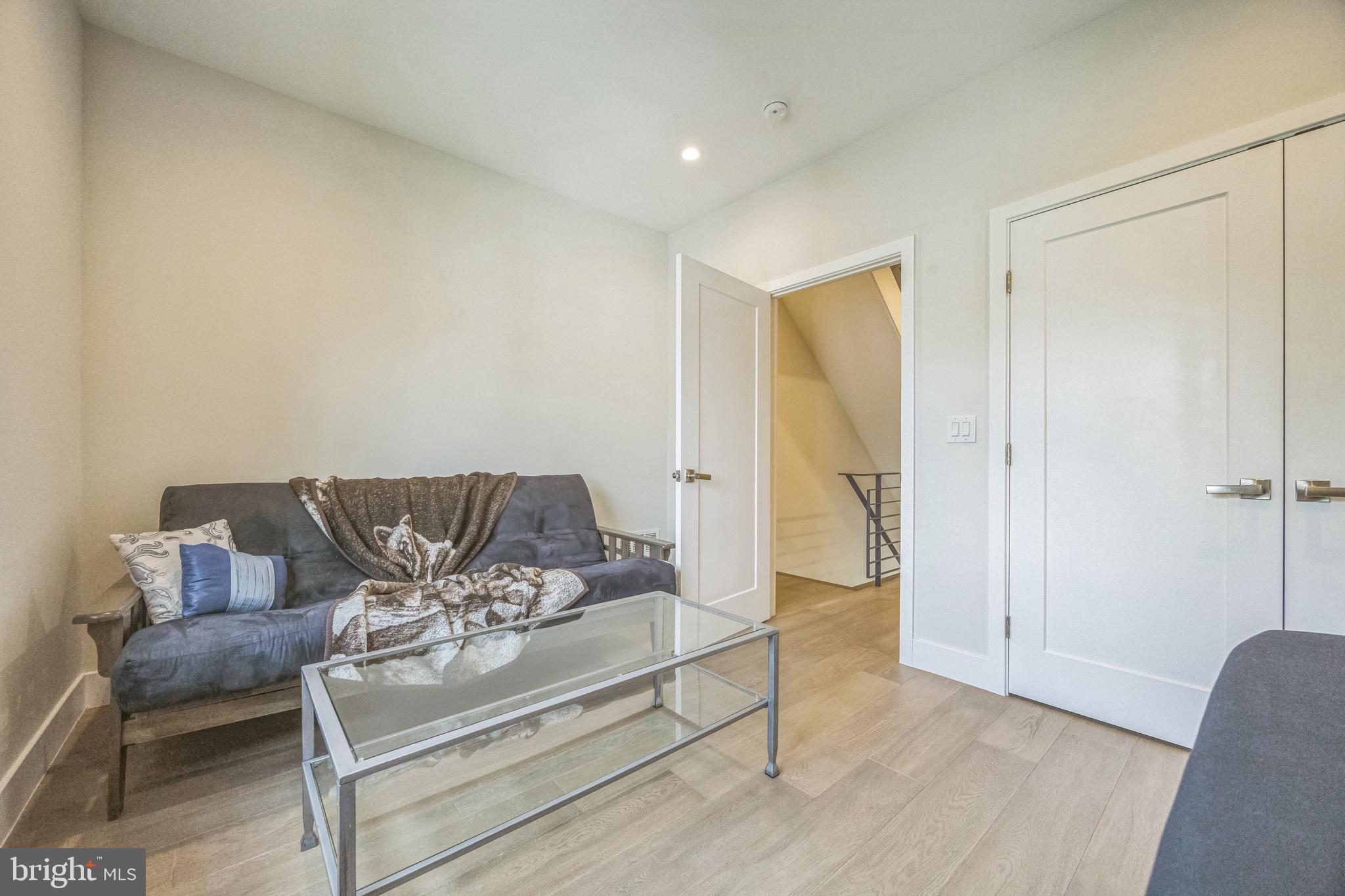 1752 N BAILEY STREET