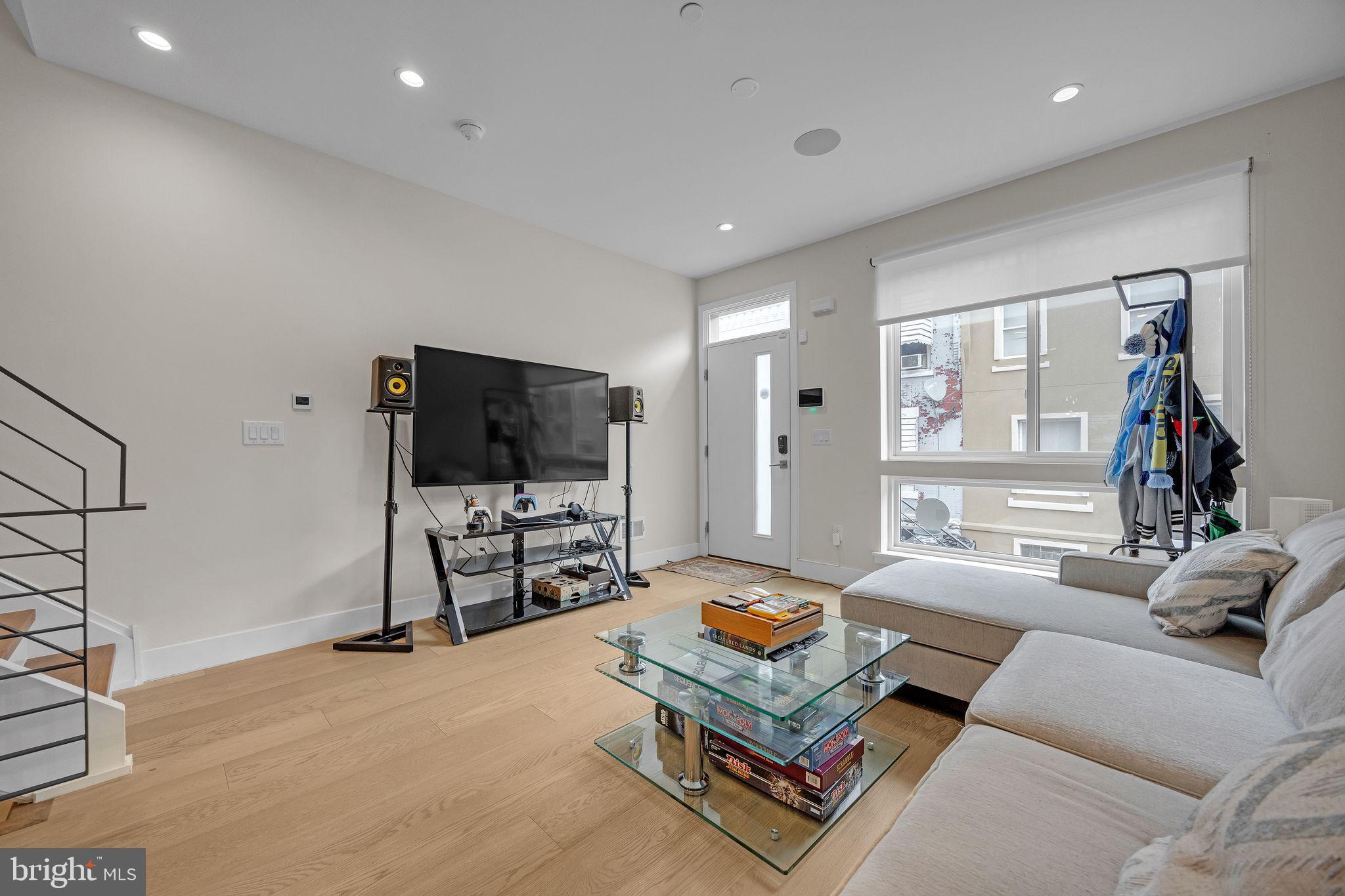 1752 N BAILEY STREET