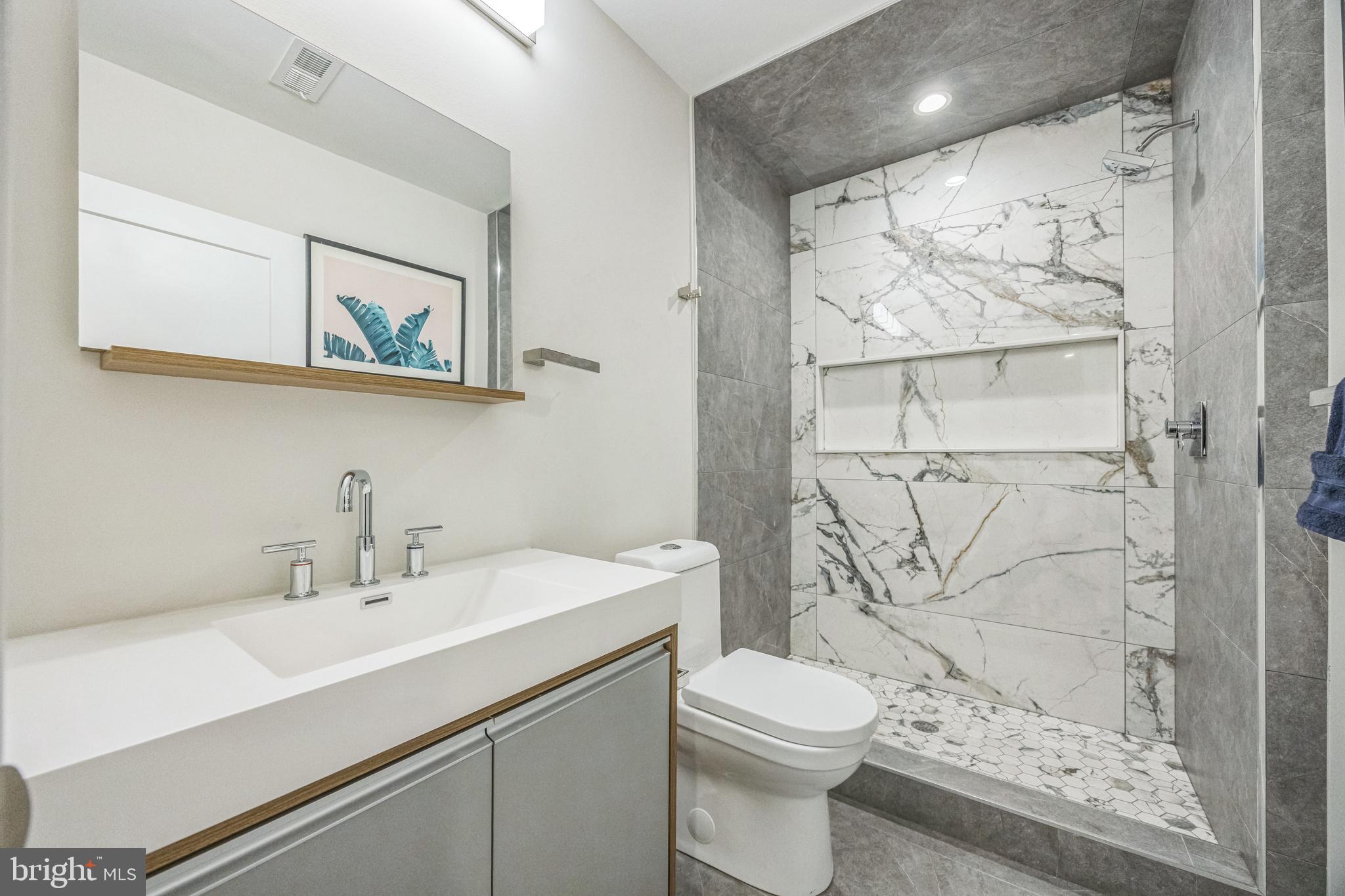 1752 N BAILEY STREET