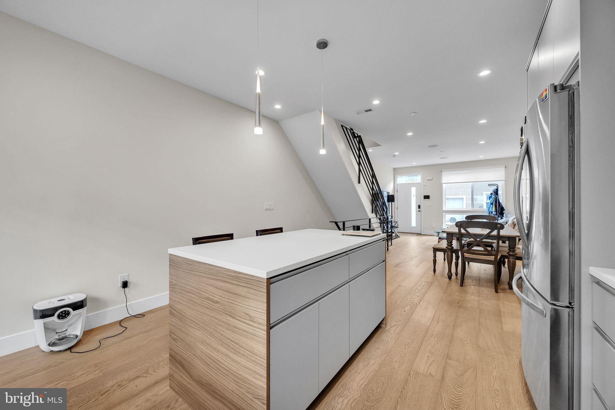 1752 N BAILEY STREET