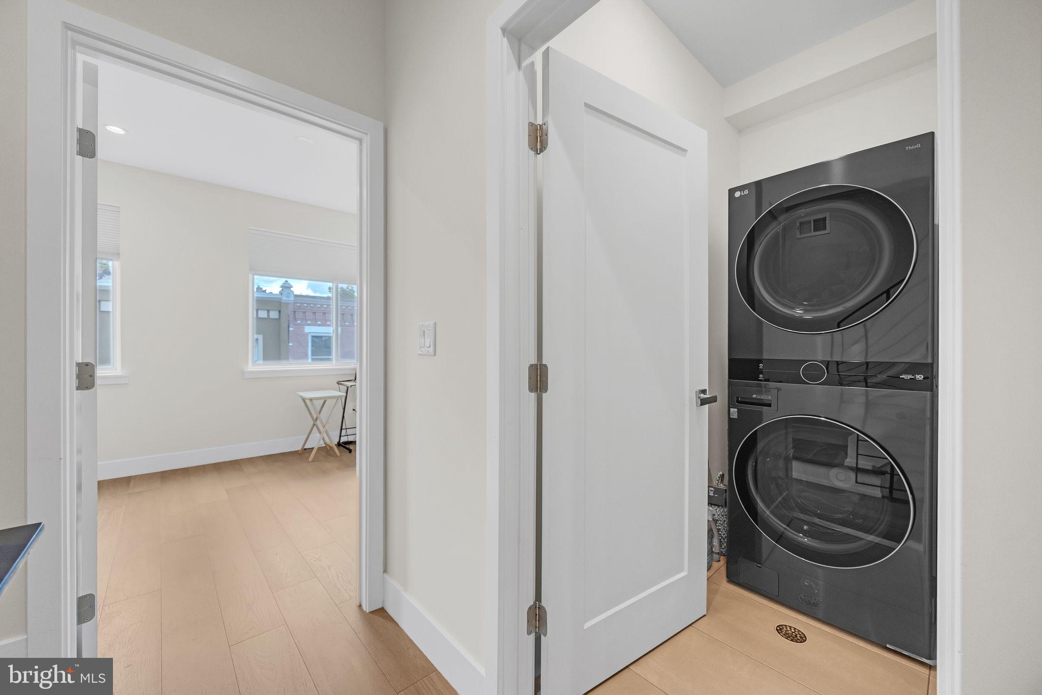 1752 N BAILEY STREET