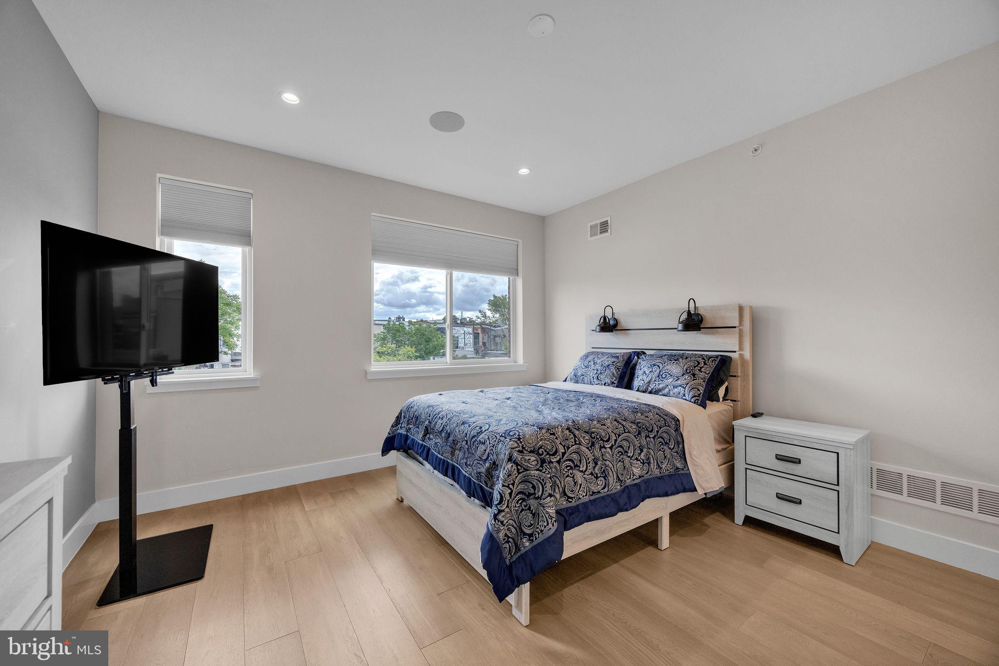 1752 N BAILEY STREET