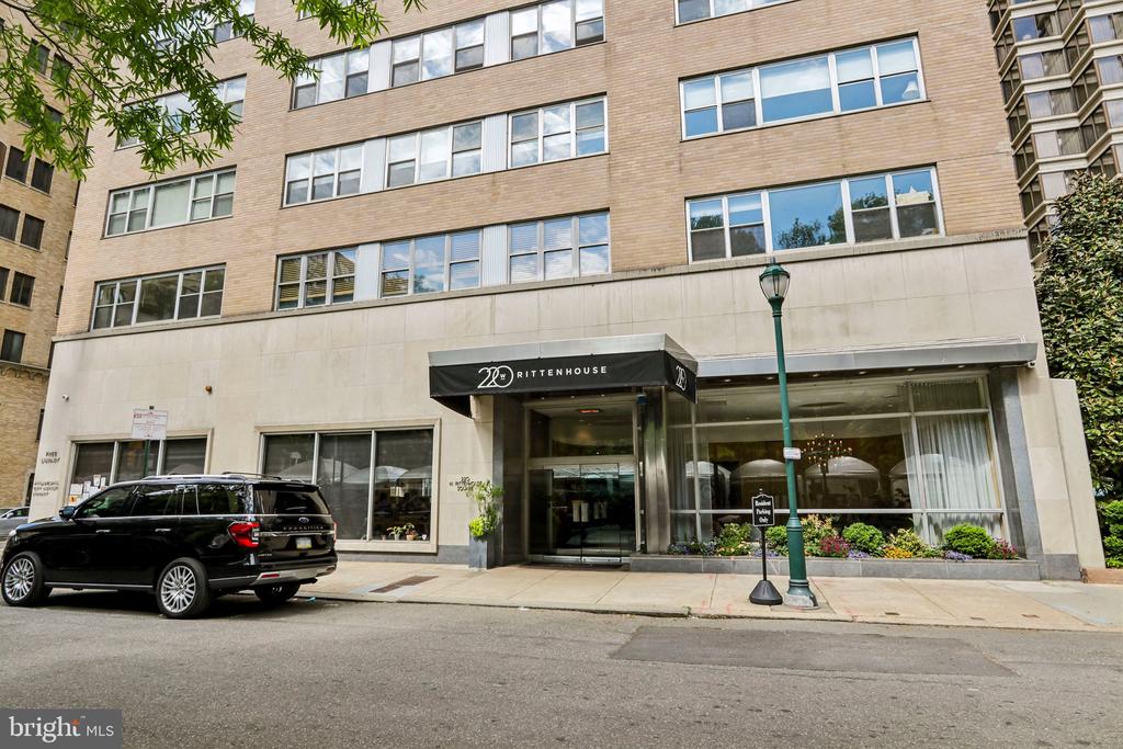 220 W RITTENHOUSE SQUARE Unit: 10C