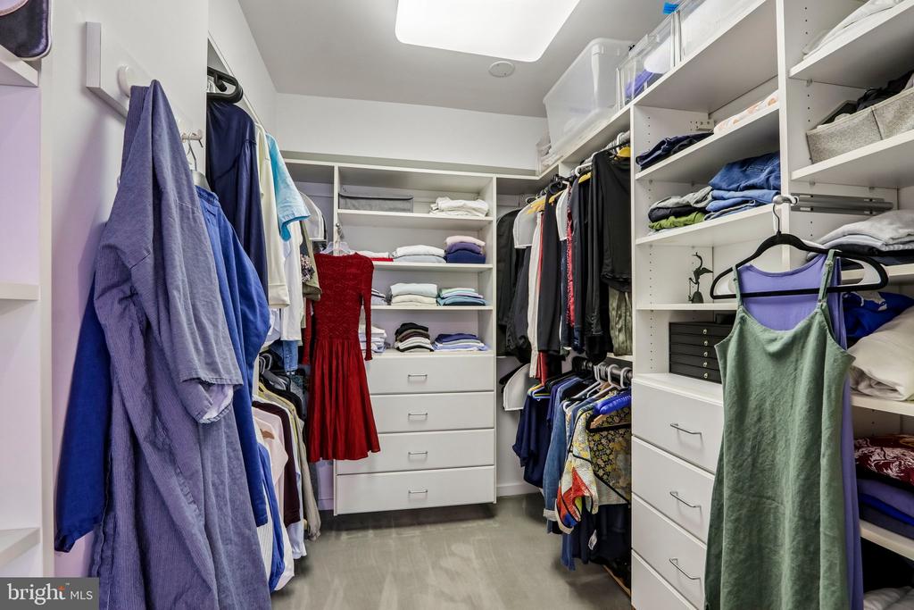 220 W RITTENHOUSE SQUARE Unit: 10C
