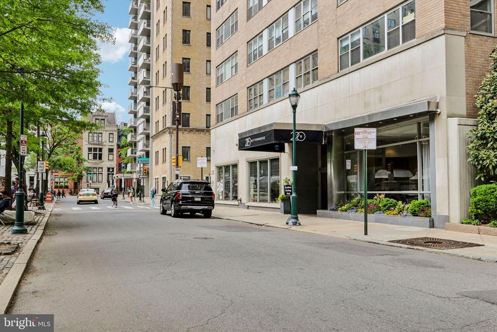 220 W RITTENHOUSE SQUARE Unit: 10C