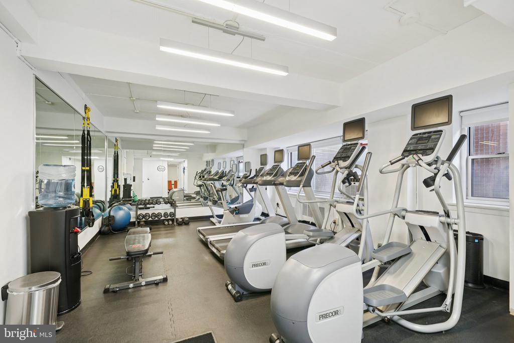 220 W RITTENHOUSE SQUARE Unit: 10C