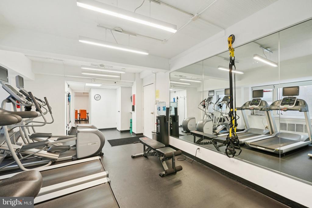 220 W RITTENHOUSE SQUARE Unit: 10C