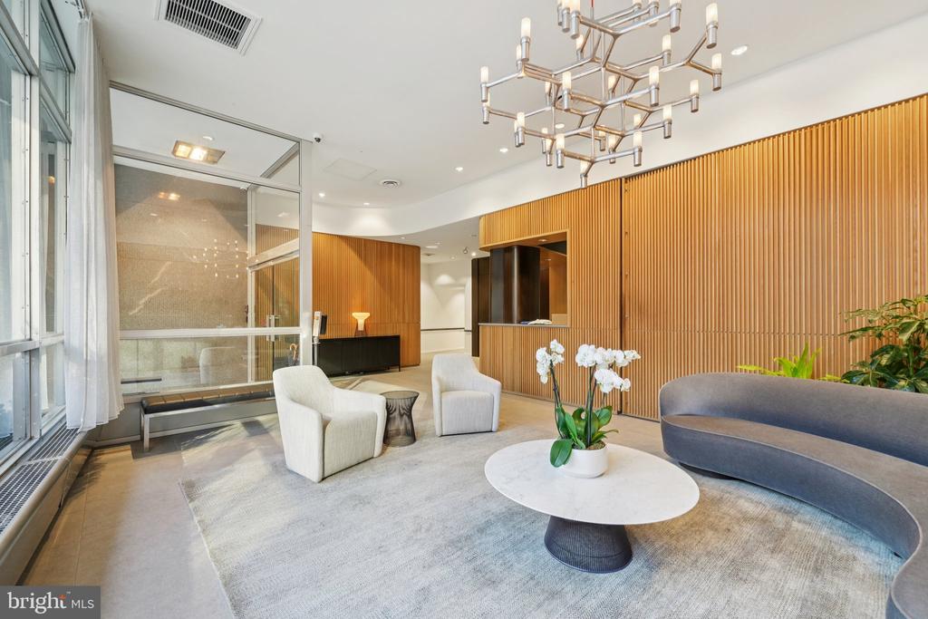 220 W RITTENHOUSE SQUARE Unit: 10C