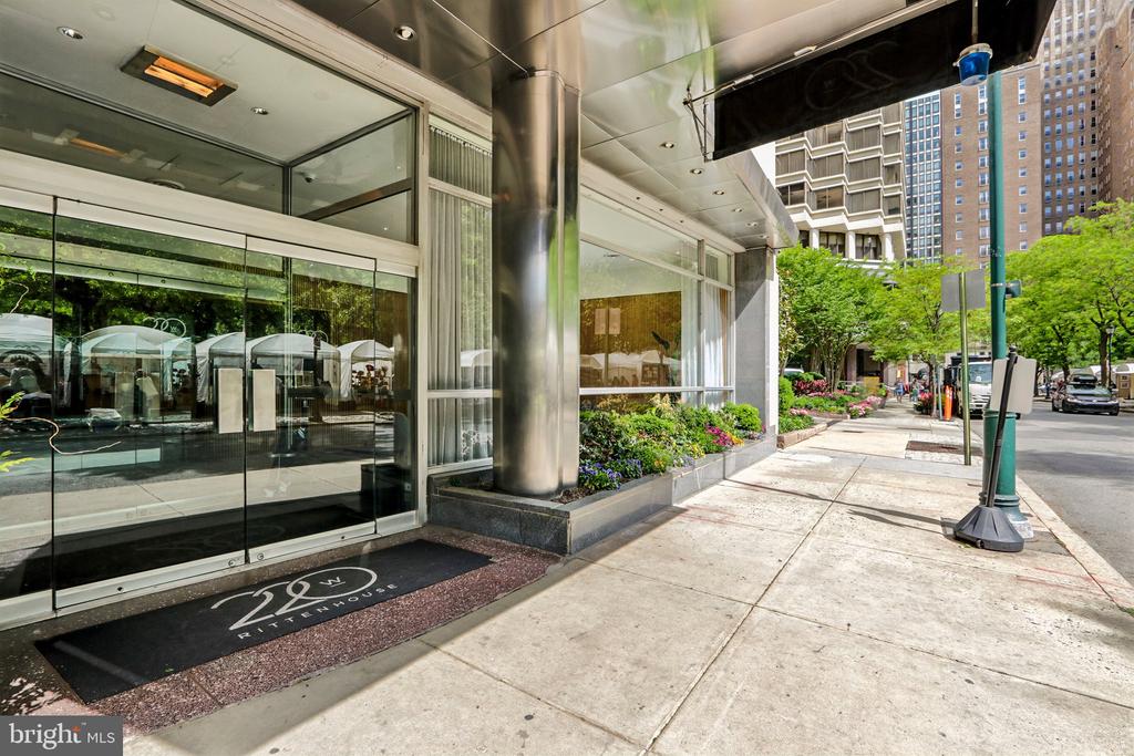 220 W RITTENHOUSE SQUARE Unit: 10C