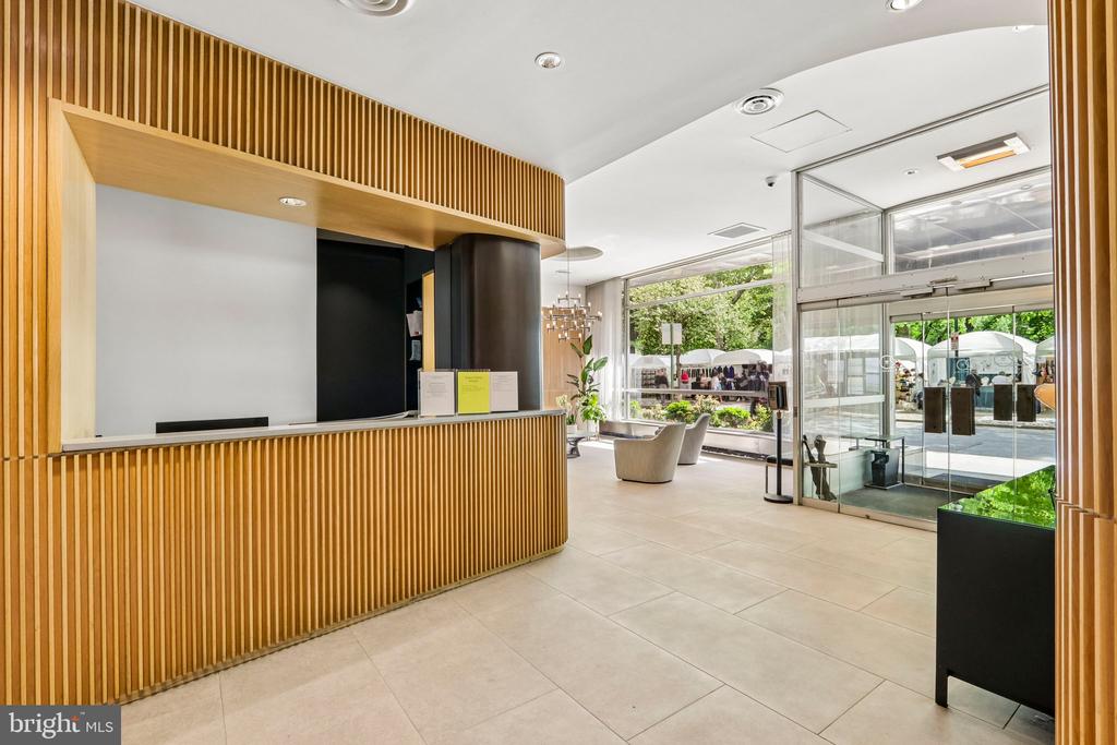 220 W RITTENHOUSE SQUARE Unit: 10C