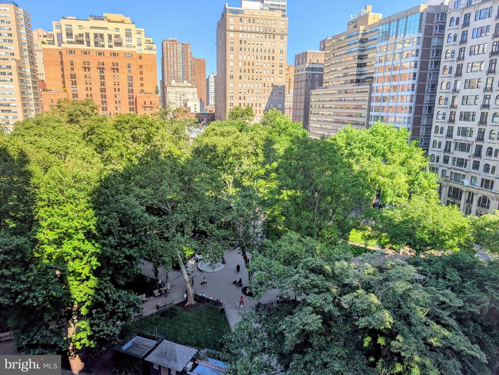 220 W RITTENHOUSE SQUARE Unit: 10C