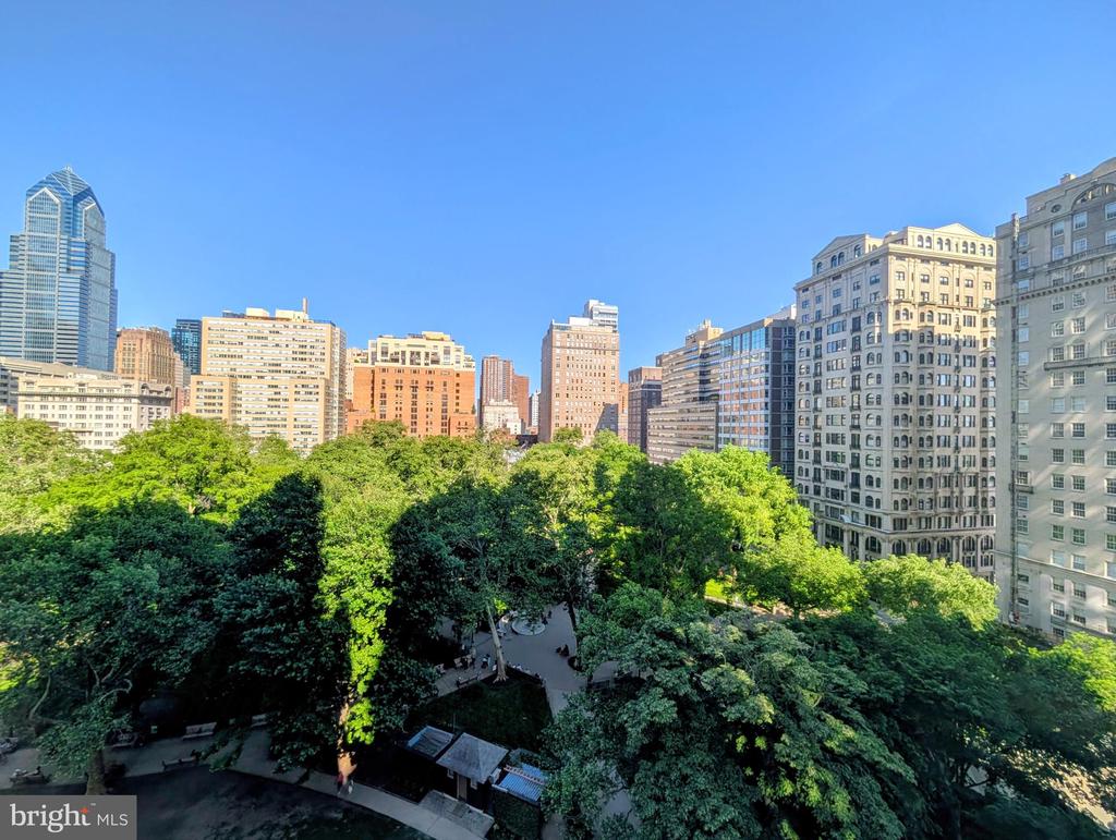 220 W RITTENHOUSE SQUARE Unit: 10C