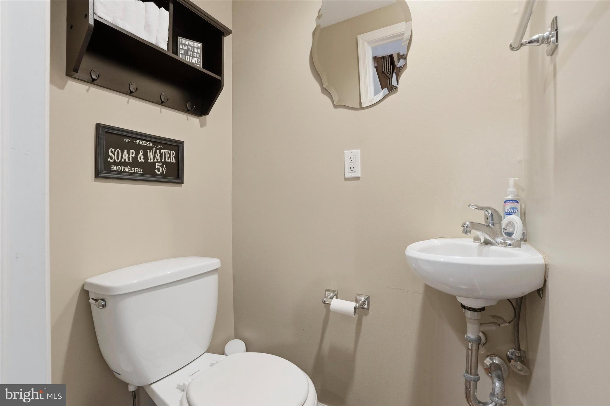 2114 MONTROSE STREET