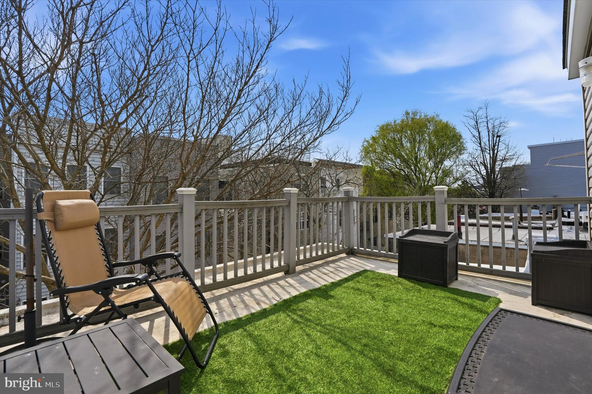 2114 MONTROSE STREET