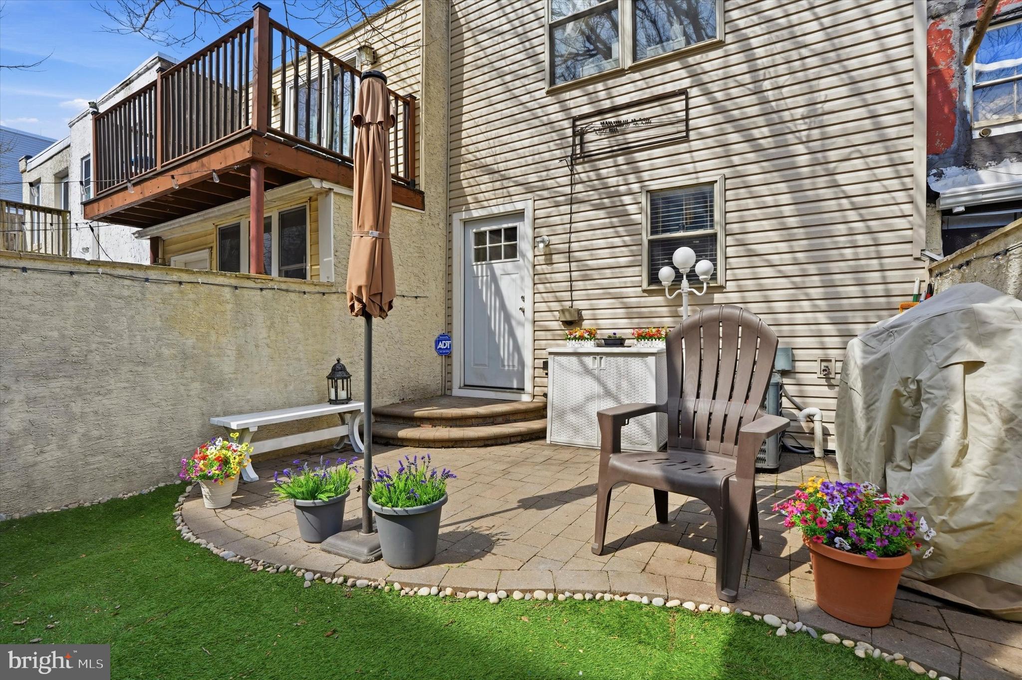 2114 MONTROSE STREET