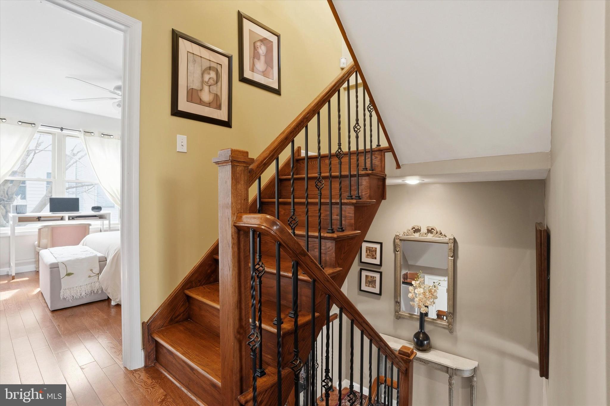 2114 MONTROSE STREET