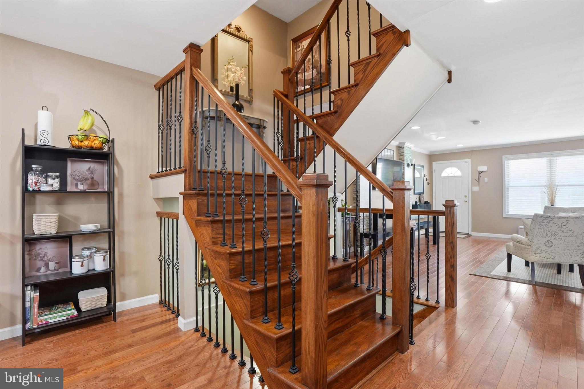 2114 MONTROSE STREET