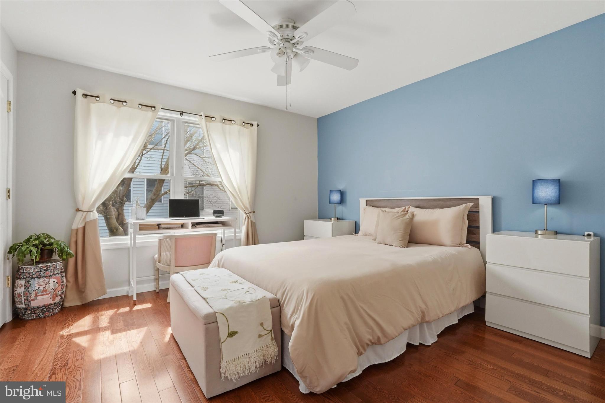 2114 MONTROSE STREET