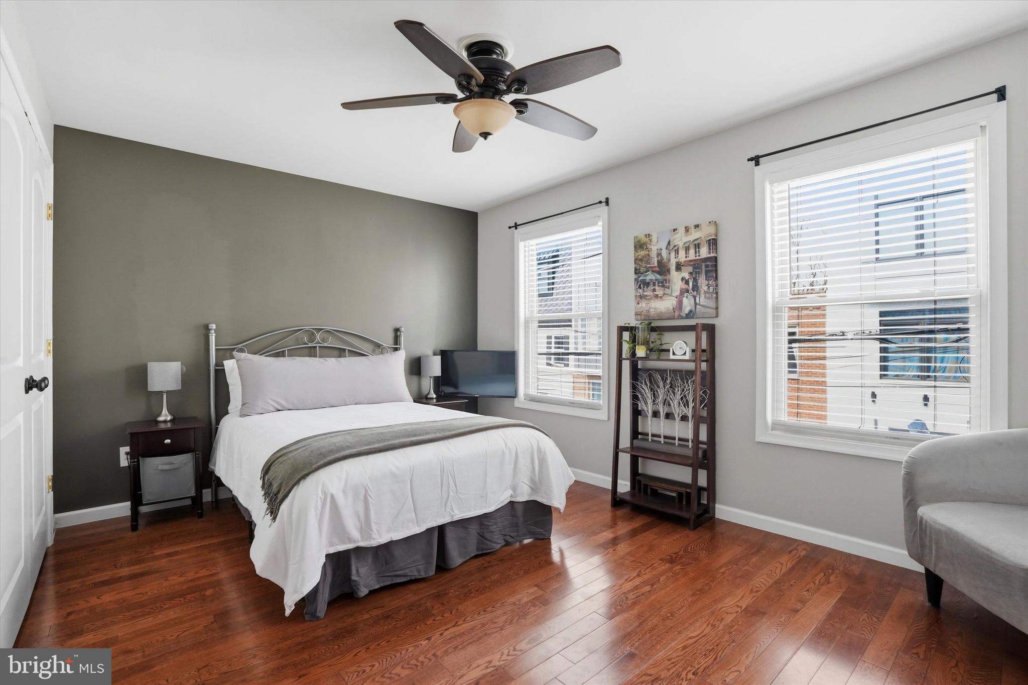 2114 MONTROSE STREET