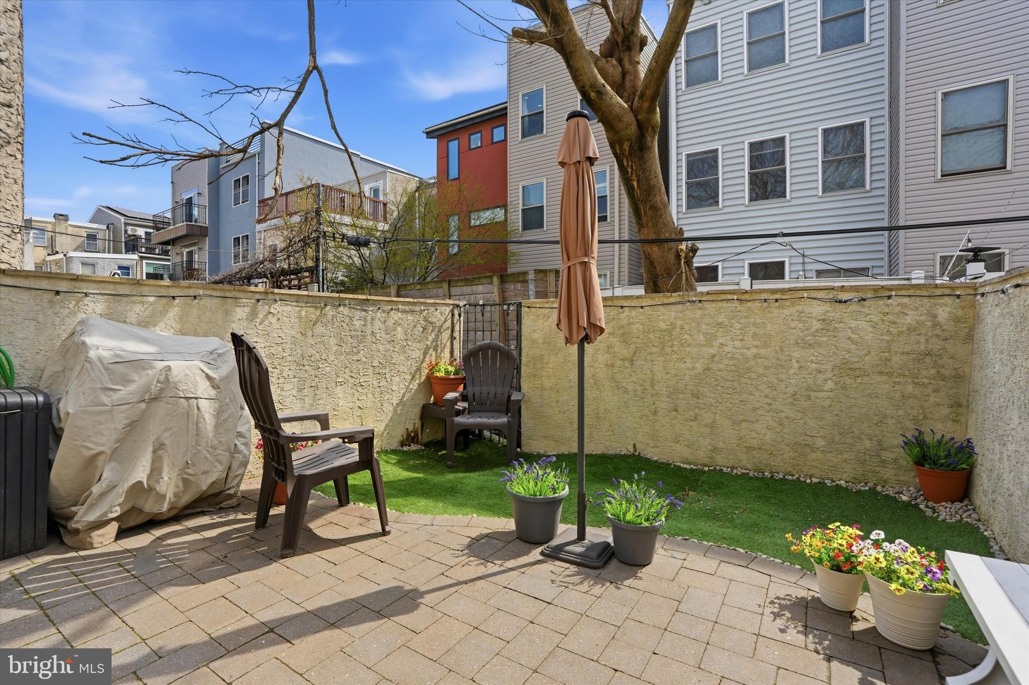 2114 MONTROSE STREET