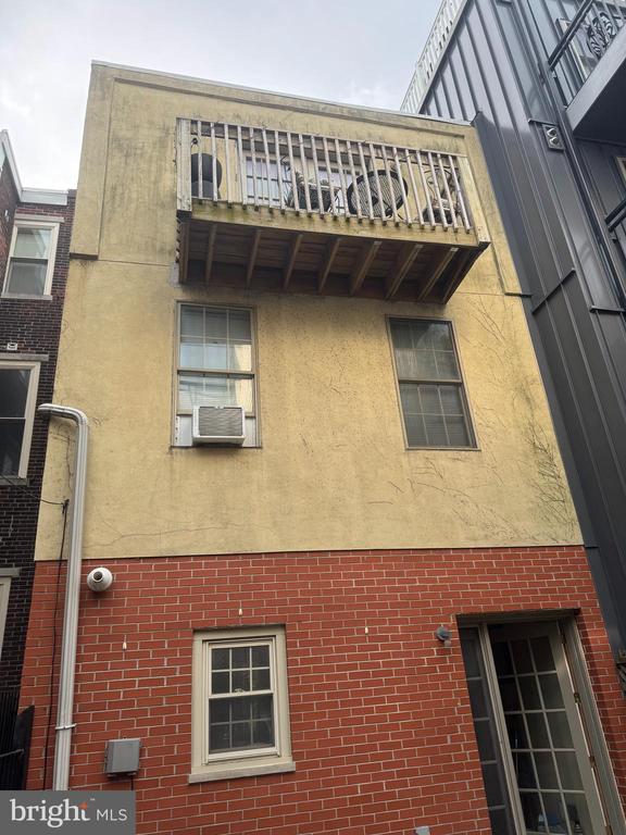 1937 BAINBRIDGE STREET