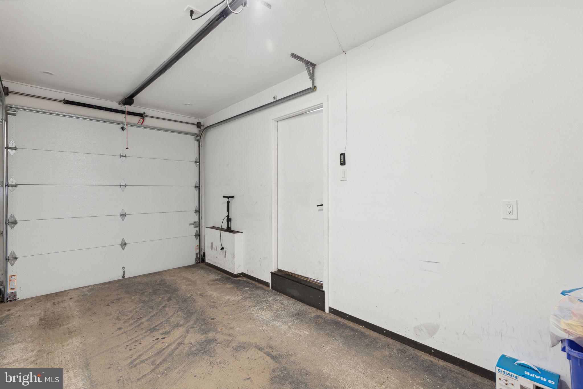 1130 S SYDENHAM STREET