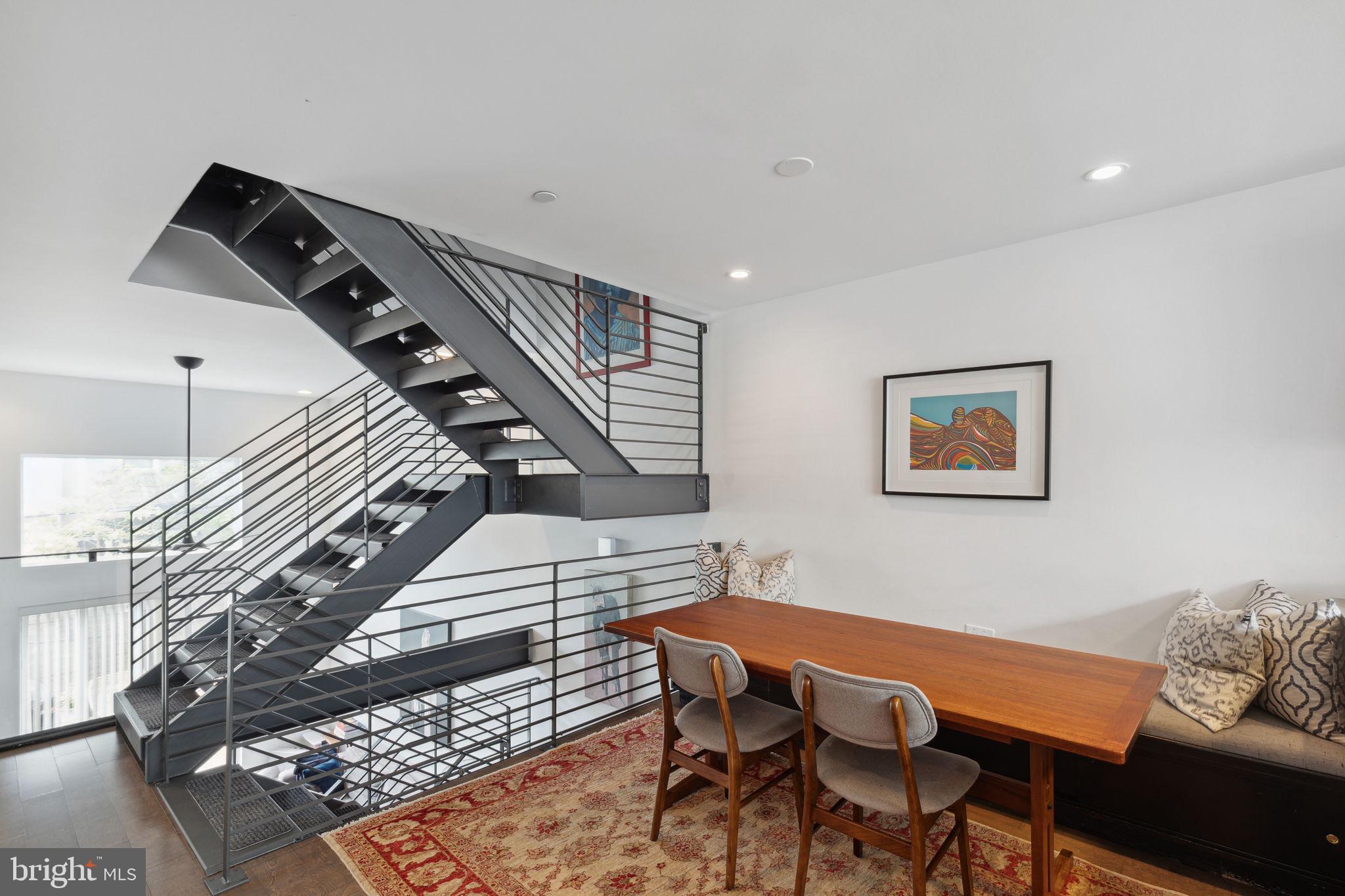 1130 S SYDENHAM STREET