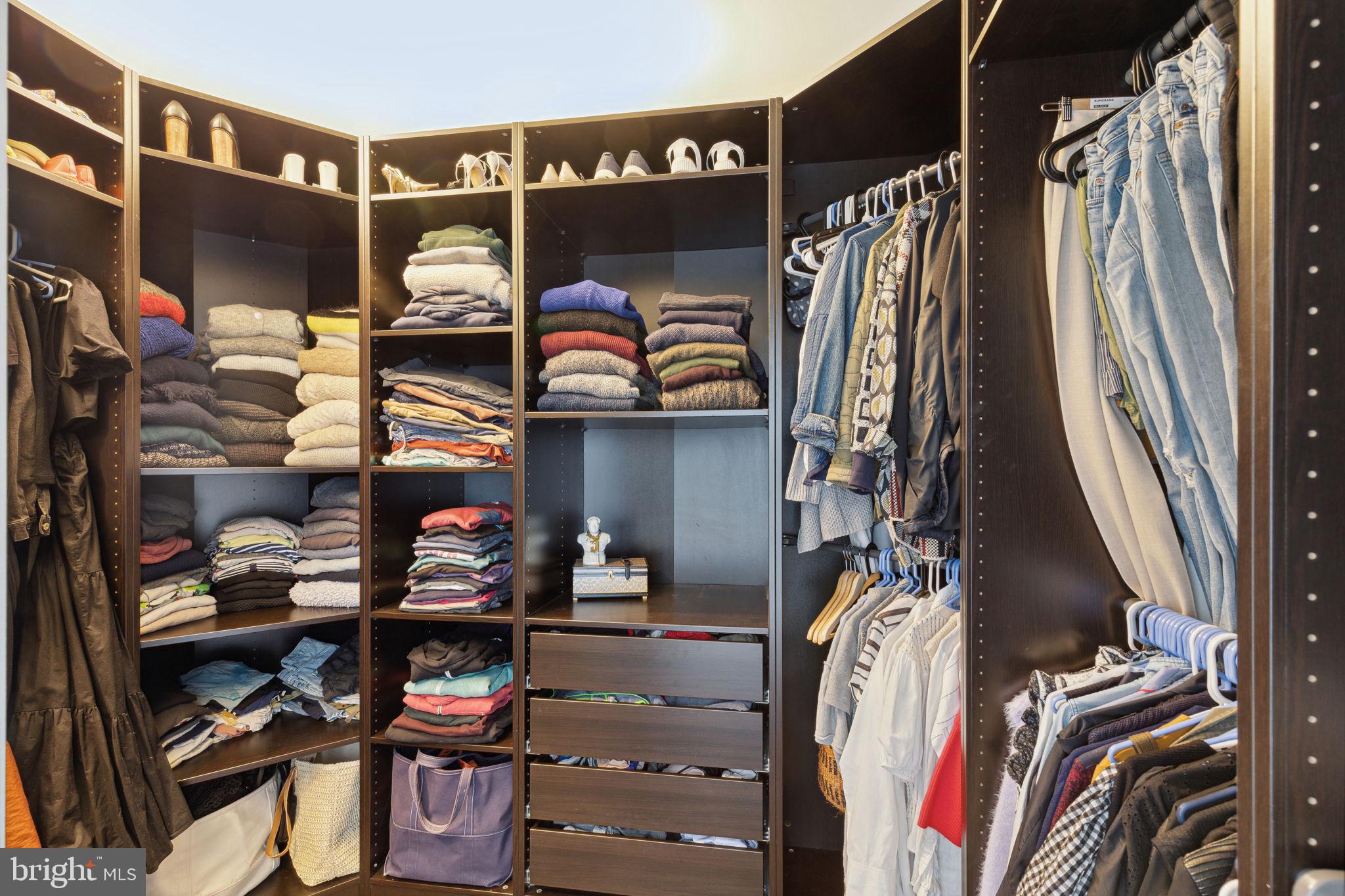 1130 S SYDENHAM STREET