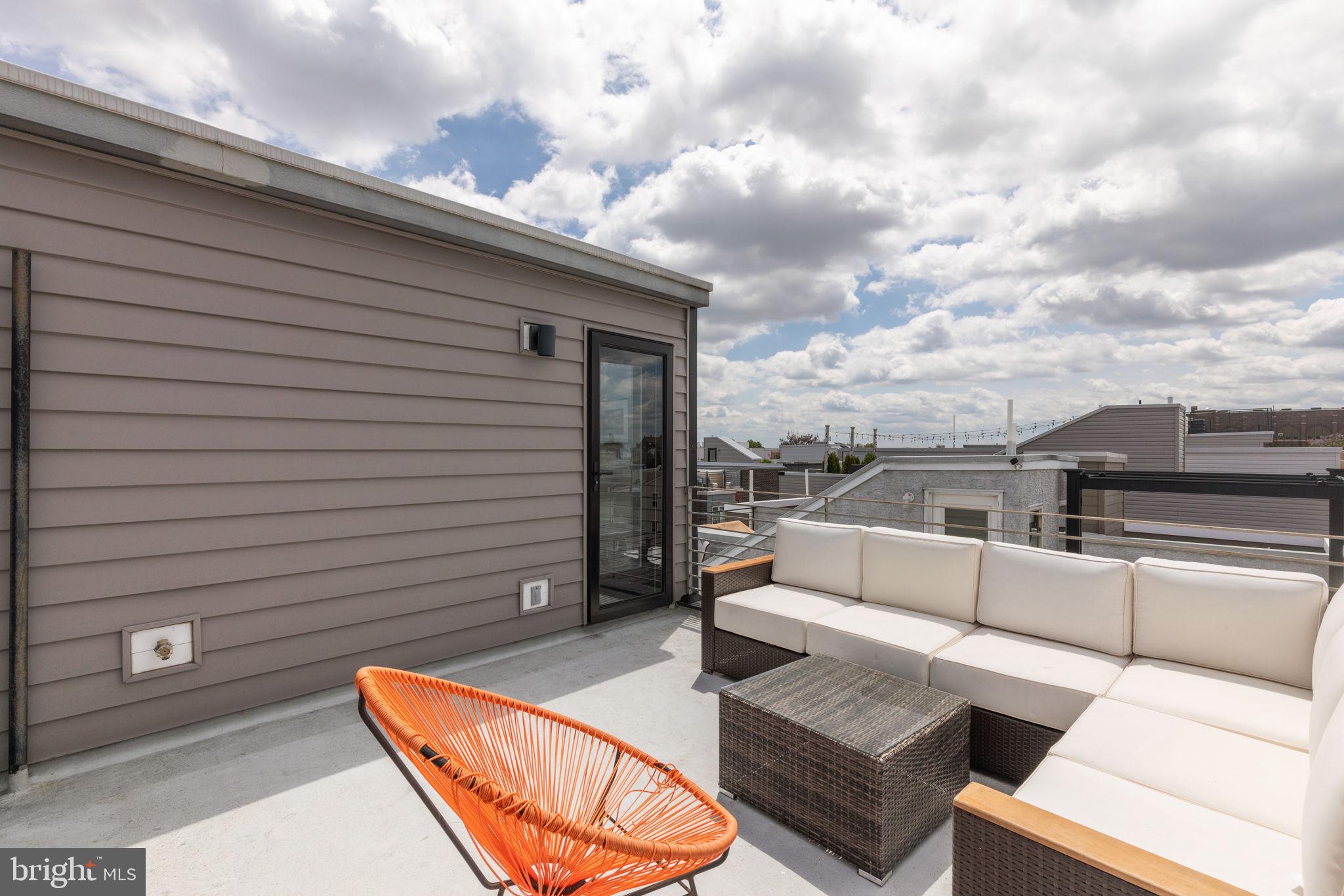 1130 S SYDENHAM STREET