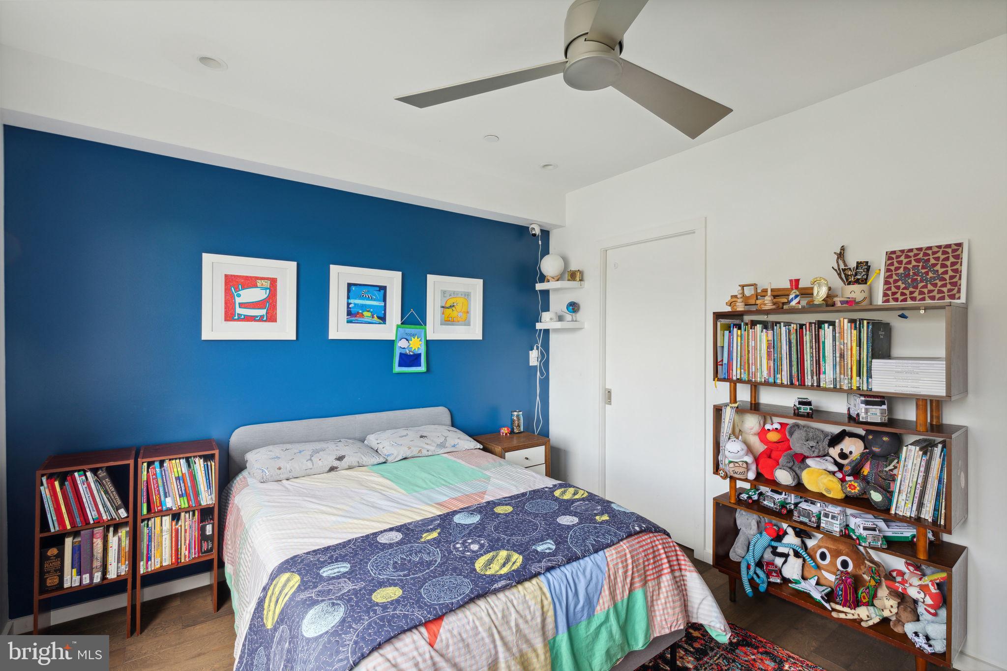 1130 S SYDENHAM STREET