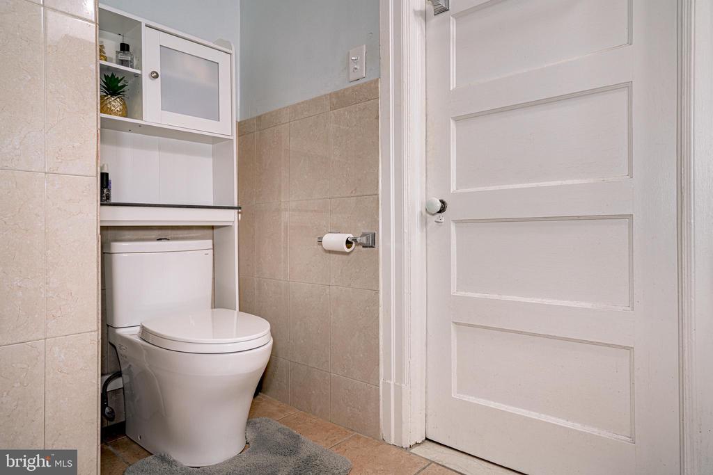250 S 13TH STREET 1F