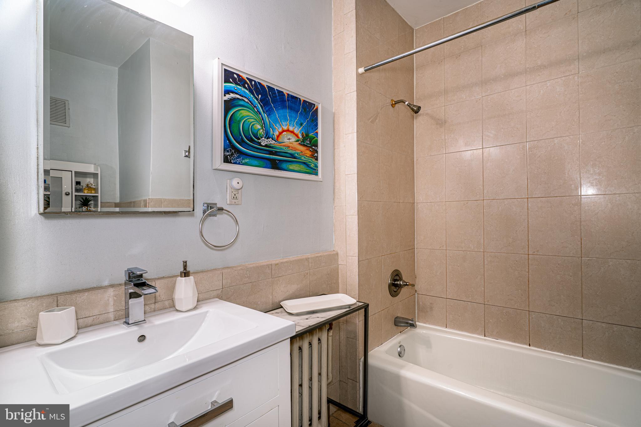 250 S 13TH STREET 1F