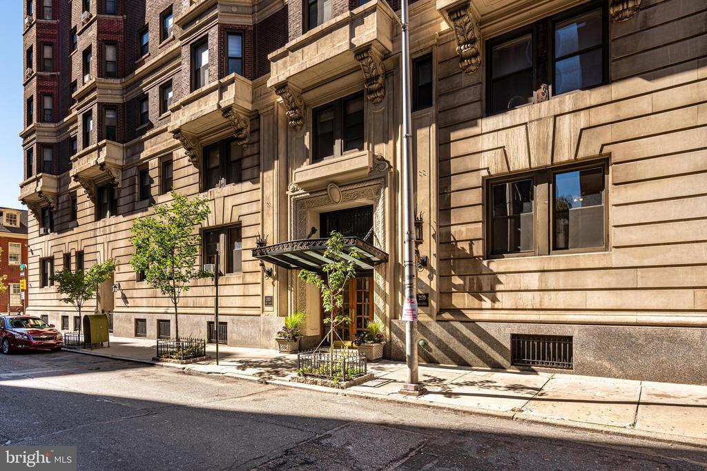 250 S 13TH STREET 1F