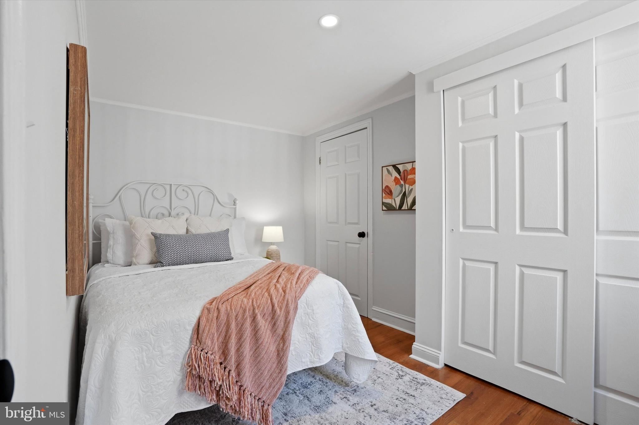 752 S HARSHAW STREET