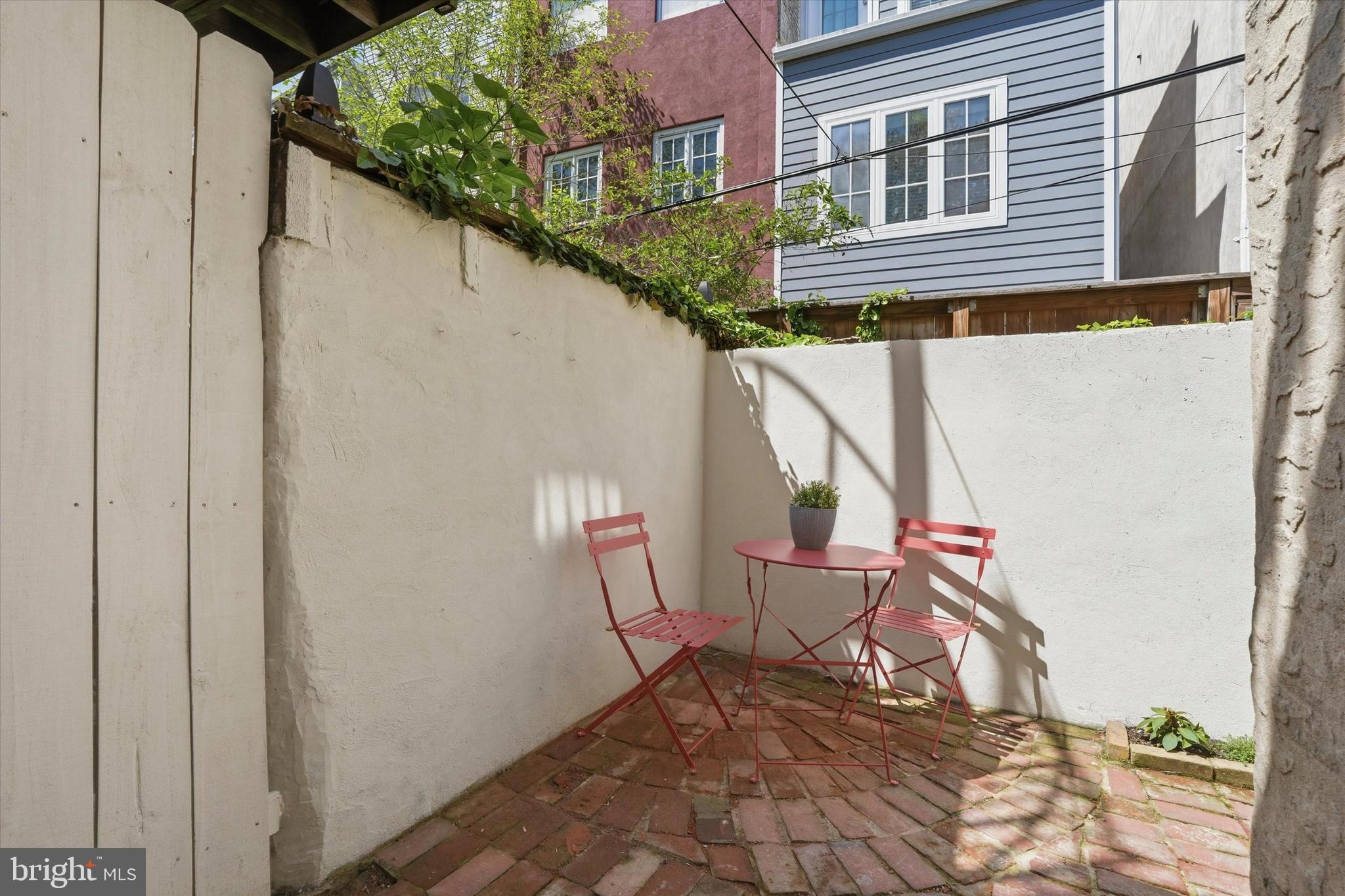 752 S HARSHAW STREET