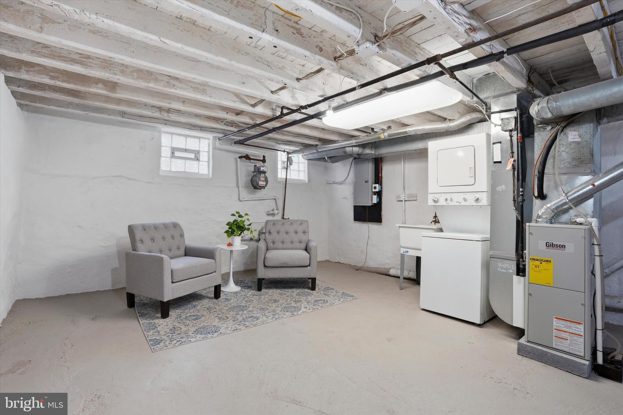 752 S HARSHAW STREET