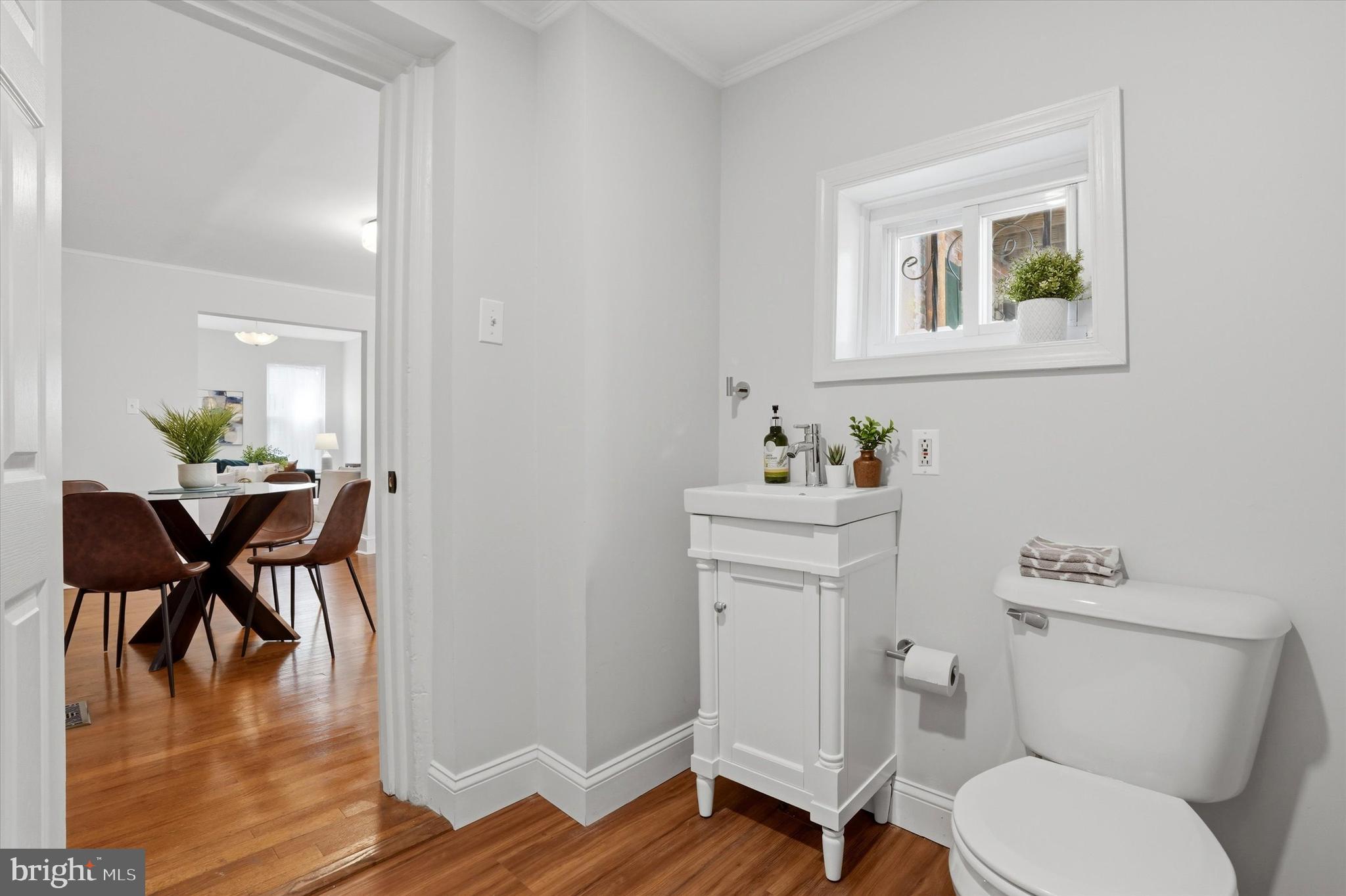 752 S HARSHAW STREET